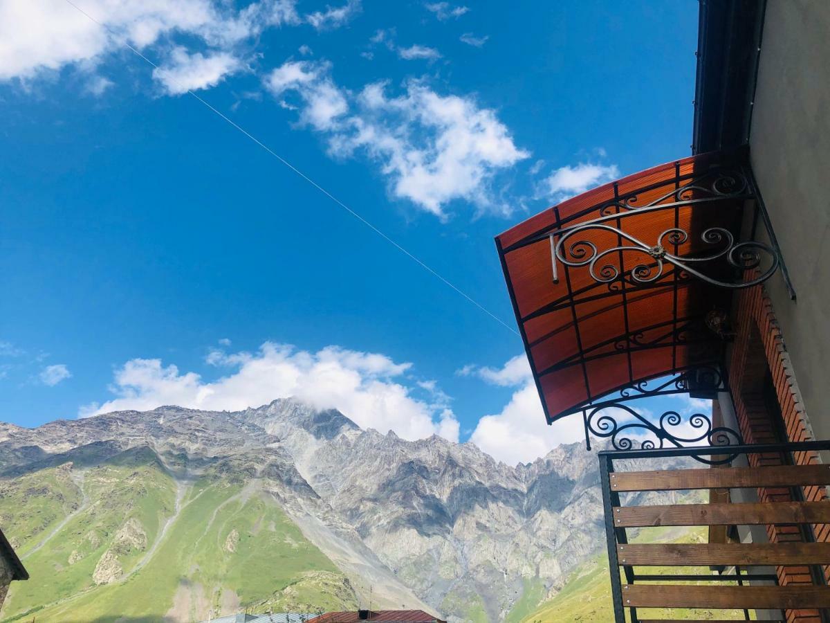Гостевой дом Paradise Kazbegi Экстерьер фото